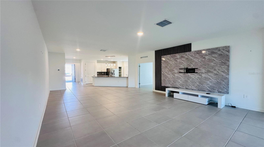 DAVENPORT, Florida 33837, 4 Bedrooms Bedrooms, ,3 BathroomsBathrooms,Residential,For Sale,WANDSWORTH,0,MFRS5155824