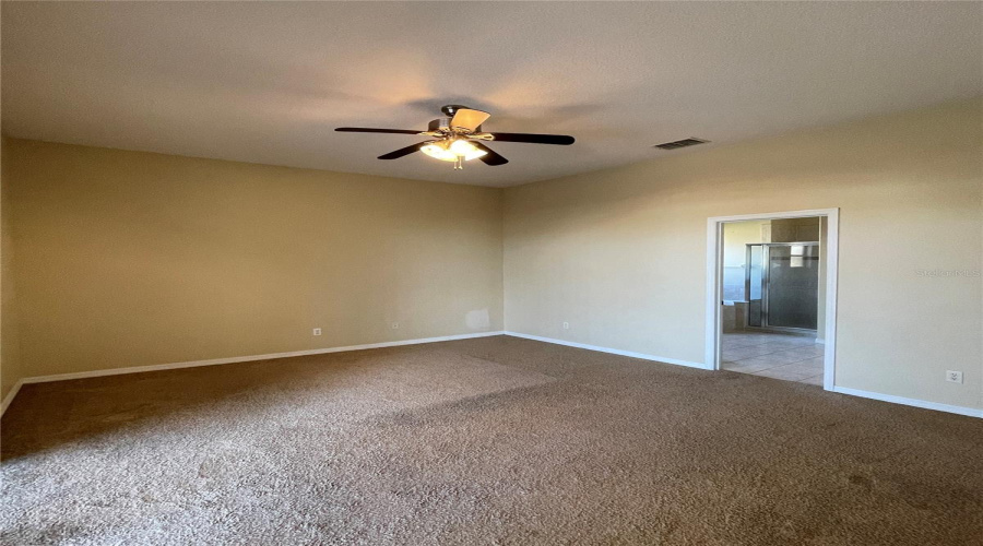 DAVENPORT, Florida 33837, 5 Bedrooms Bedrooms, ,4 BathroomsBathrooms,Residential,For Sale,BRIDGEFORD CROSSING,0,MFRO6414098