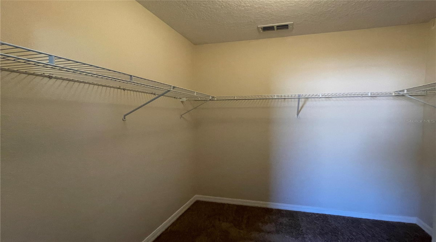 DAVENPORT, Florida 33837, 5 Bedrooms Bedrooms, ,4 BathroomsBathrooms,Residential,For Sale,BRIDGEFORD CROSSING,0,MFRO6414098