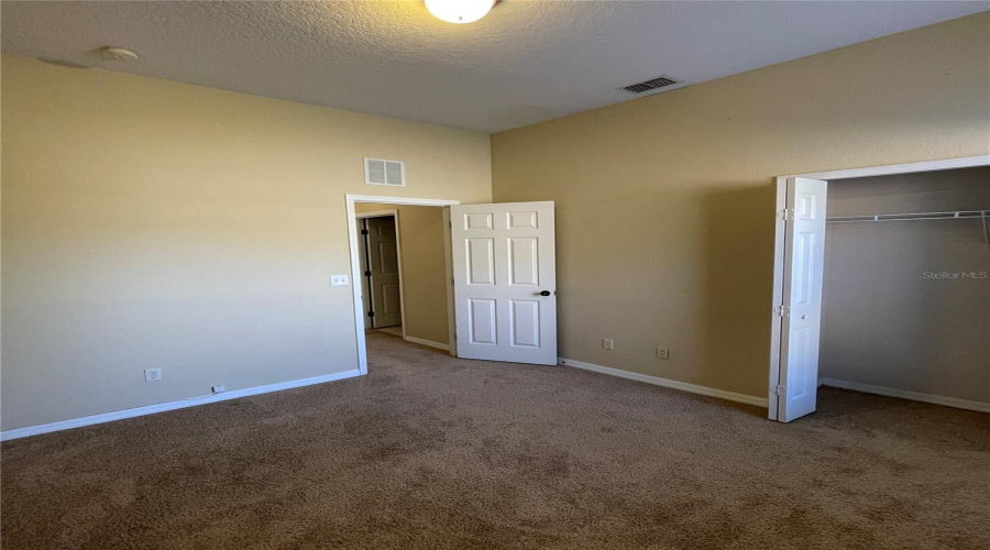 DAVENPORT, Florida 33837, 5 Bedrooms Bedrooms, ,4 BathroomsBathrooms,Residential,For Sale,BRIDGEFORD CROSSING,0,MFRO6414098