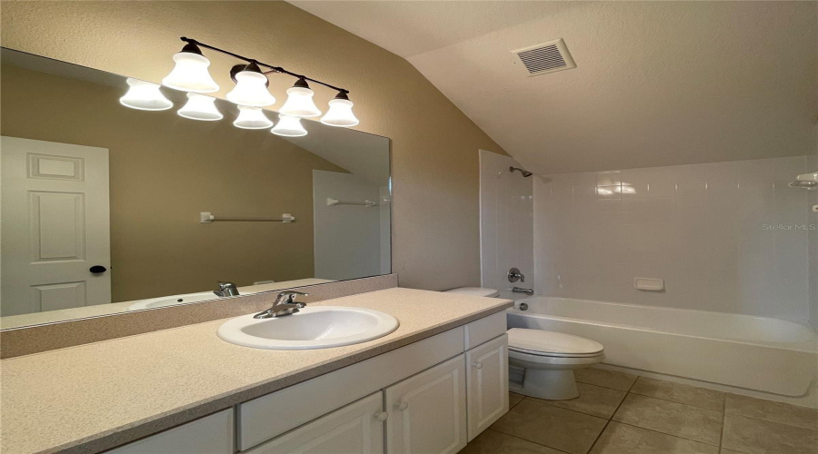 DAVENPORT, Florida 33837, 5 Bedrooms Bedrooms, ,4 BathroomsBathrooms,Residential,For Sale,BRIDGEFORD CROSSING,0,MFRO6414098