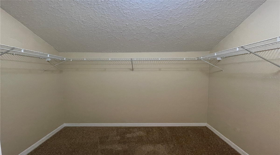 DAVENPORT, Florida 33837, 5 Bedrooms Bedrooms, ,4 BathroomsBathrooms,Residential,For Sale,BRIDGEFORD CROSSING,0,MFRO6414098