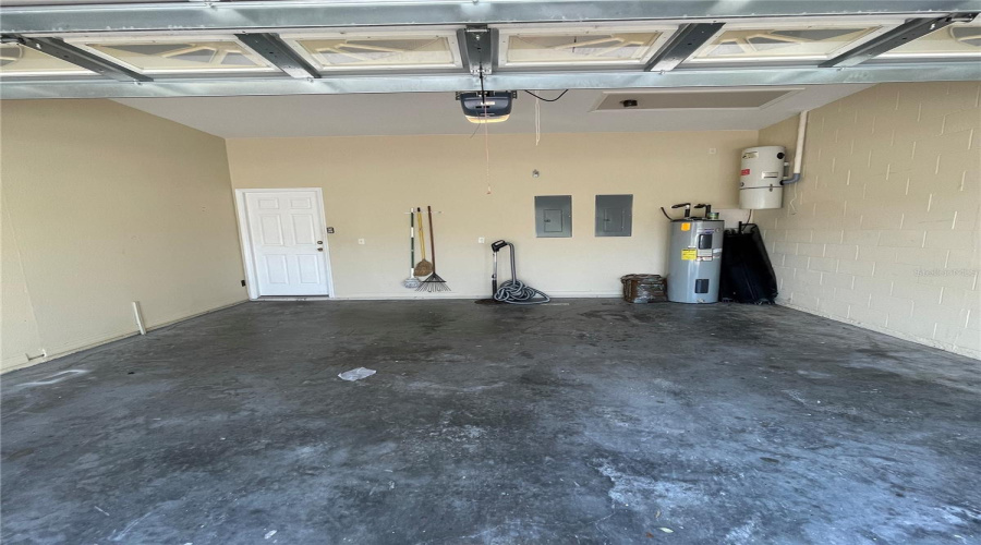 DAVENPORT, Florida 33837, 5 Bedrooms Bedrooms, ,4 BathroomsBathrooms,Residential,For Sale,BRIDGEFORD CROSSING,0,MFRO6414098