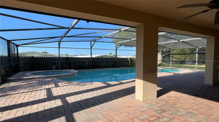 DAVENPORT, Florida 33837, 5 Bedrooms Bedrooms, ,4 BathroomsBathrooms,Residential,For Sale,BRIDGEFORD CROSSING,0,MFRO6414098