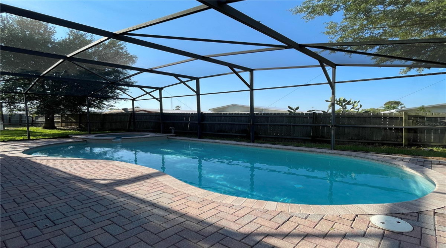 DAVENPORT, Florida 33837, 5 Bedrooms Bedrooms, ,4 BathroomsBathrooms,Residential,For Sale,BRIDGEFORD CROSSING,0,MFRO6414098