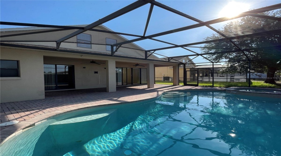 DAVENPORT, Florida 33837, 5 Bedrooms Bedrooms, ,4 BathroomsBathrooms,Residential,For Sale,BRIDGEFORD CROSSING,0,MFRO6414098