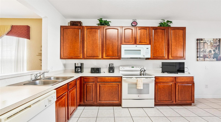 KISSIMMEE, Florida 34747, 5 Bedrooms Bedrooms, ,5 BathroomsBathrooms,Residential,For Sale,BASNETT,0,MFRO6434446
