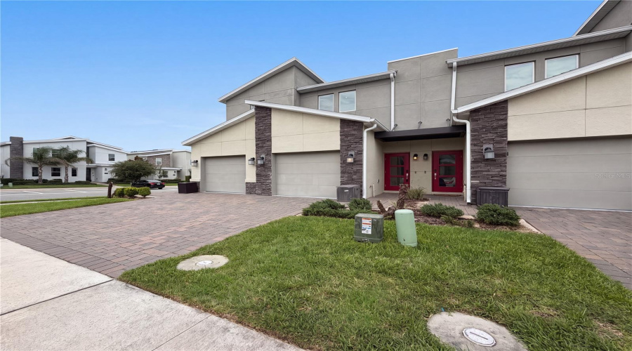 DAVENPORT, Florida 33896, 3 Bedrooms Bedrooms, ,2 BathroomsBathrooms,Residential,For Sale,SPLASH SHOT,0,MFRO6429421