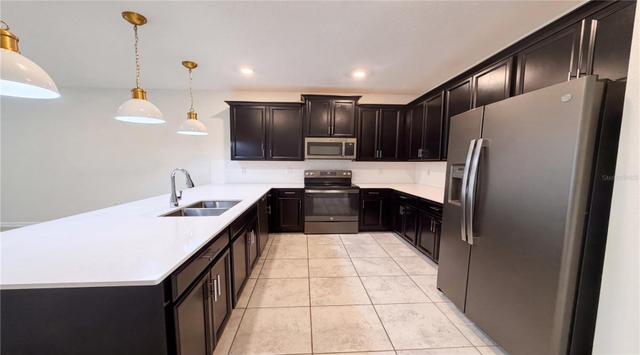 DAVENPORT, Florida 33896, 3 Bedrooms Bedrooms, ,2 BathroomsBathrooms,Residential,For Sale,SPLASH SHOT,0,MFRO6429421