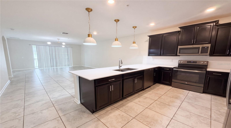 DAVENPORT, Florida 33896, 3 Bedrooms Bedrooms, ,2 BathroomsBathrooms,Residential,For Sale,SPLASH SHOT,0,MFRO6429421