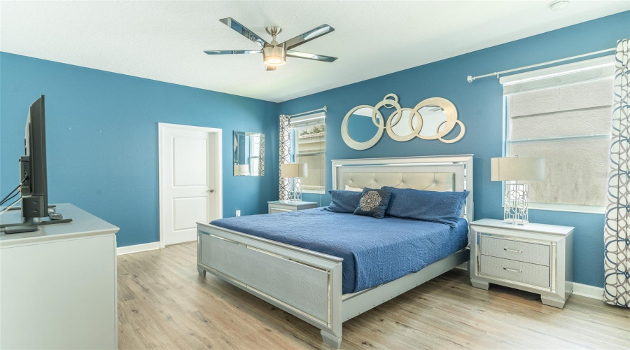 DAVENPORT, Florida 33896, 9 Bedrooms Bedrooms, ,5 BathroomsBathrooms,Residential,For Sale,MAIDSTONE,0,MFRL4964137