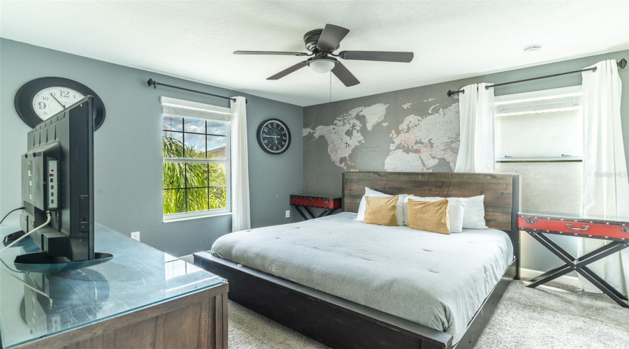 DAVENPORT, Florida 33896, 9 Bedrooms Bedrooms, ,5 BathroomsBathrooms,Residential,For Sale,MAIDSTONE,0,MFRL4964137
