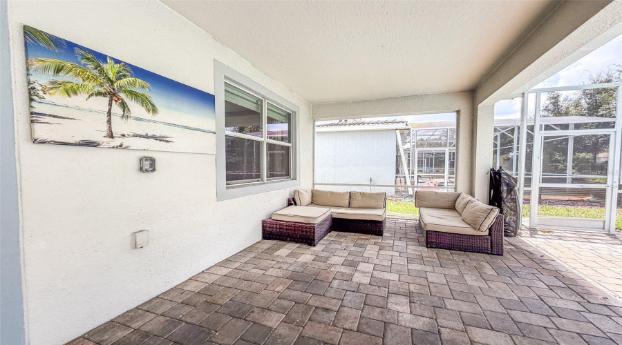 DAVENPORT, Florida 33896, 9 Bedrooms Bedrooms, ,5 BathroomsBathrooms,Residential,For Sale,MAIDSTONE,0,MFRL4964137