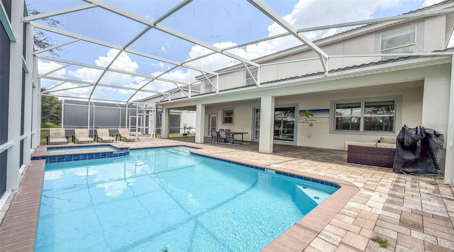 DAVENPORT, Florida 33896, 9 Bedrooms Bedrooms, ,5 BathroomsBathrooms,Residential,For Sale,MAIDSTONE,0,MFRL4964137