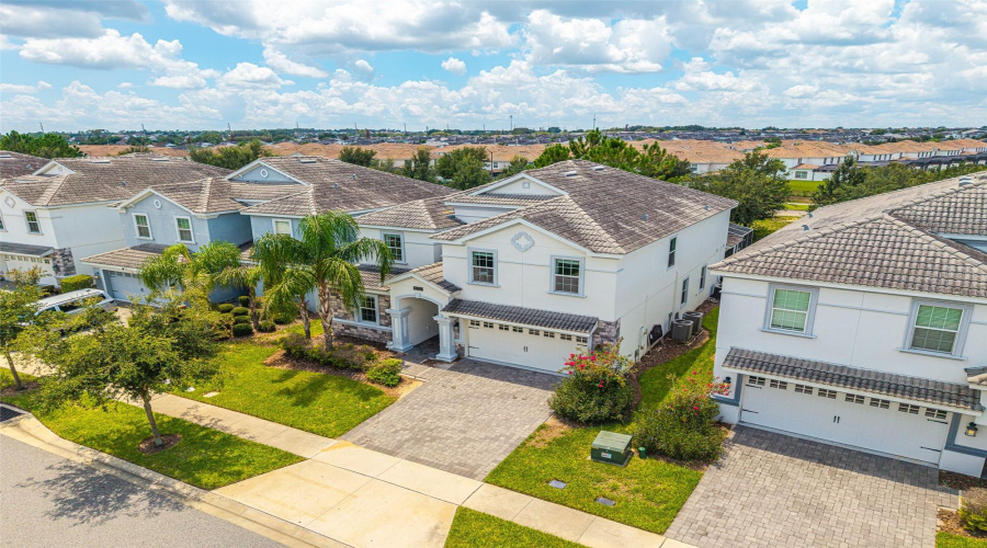 DAVENPORT, Florida 33896, 9 Bedrooms Bedrooms, ,5 BathroomsBathrooms,Residential,For Sale,MAIDSTONE,0,MFRL4964137