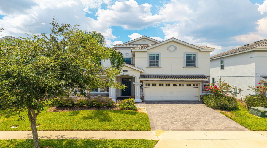 DAVENPORT, Florida 33896, 9 Bedrooms Bedrooms, ,5 BathroomsBathrooms,Residential,For Sale,MAIDSTONE,0,MFRL4964137