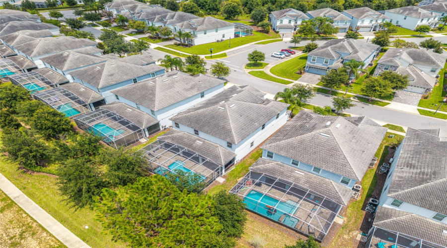 DAVENPORT, Florida 33896, 9 Bedrooms Bedrooms, ,5 BathroomsBathrooms,Residential,For Sale,MAIDSTONE,0,MFRL4964137