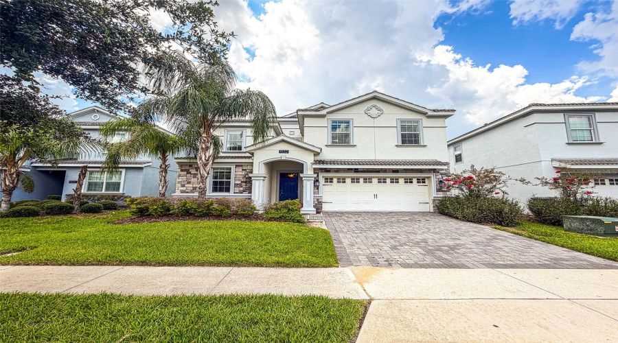 DAVENPORT, Florida 33896, 9 Bedrooms Bedrooms, ,5 BathroomsBathrooms,Residential,For Sale,MAIDSTONE,0,MFRL4964137