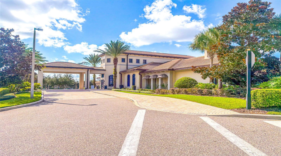 DAVENPORT, Florida 33896, 9 Bedrooms Bedrooms, ,5 BathroomsBathrooms,Residential,For Sale,MAIDSTONE,0,MFRL4964137