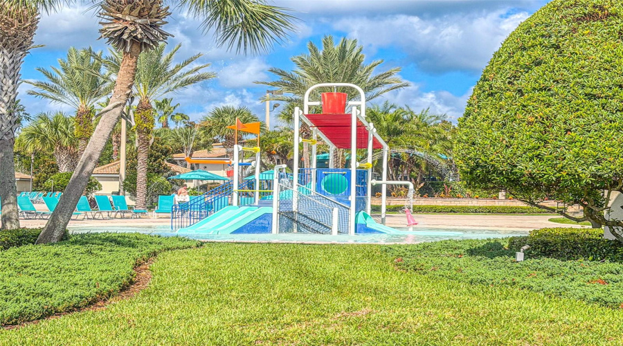 DAVENPORT, Florida 33896, 9 Bedrooms Bedrooms, ,5 BathroomsBathrooms,Residential,For Sale,MAIDSTONE,0,MFRL4964137
