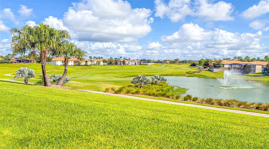 DAVENPORT, Florida 33896, 9 Bedrooms Bedrooms, ,5 BathroomsBathrooms,Residential,For Sale,MAIDSTONE,0,MFRL4964137