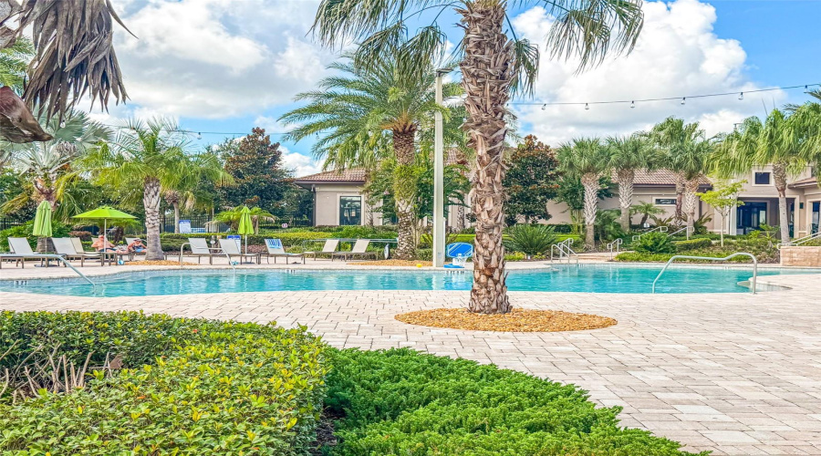 DAVENPORT, Florida 33896, 9 Bedrooms Bedrooms, ,5 BathroomsBathrooms,Residential,For Sale,MAIDSTONE,0,MFRL4964137