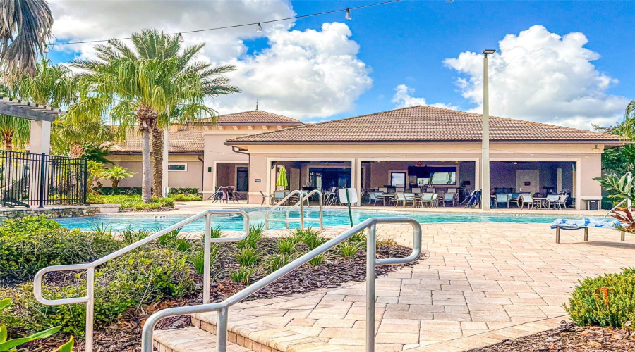 DAVENPORT, Florida 33896, 9 Bedrooms Bedrooms, ,5 BathroomsBathrooms,Residential,For Sale,MAIDSTONE,0,MFRL4964137