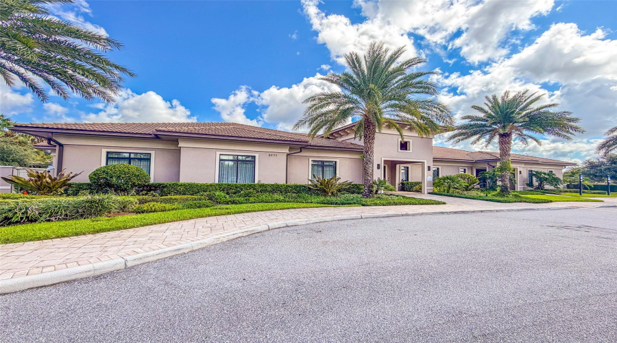 DAVENPORT, Florida 33896, 9 Bedrooms Bedrooms, ,5 BathroomsBathrooms,Residential,For Sale,MAIDSTONE,0,MFRL4964137
