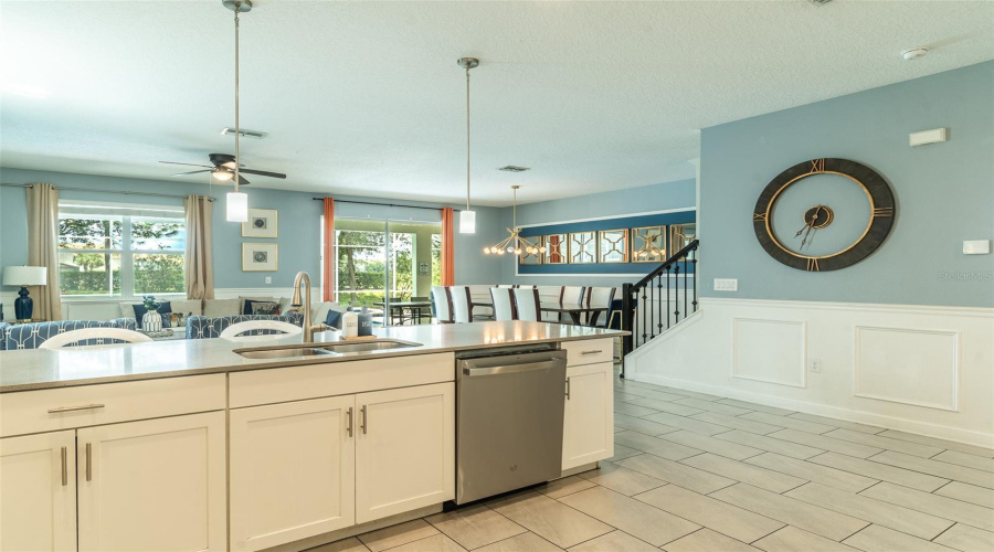 DAVENPORT, Florida 33896, 9 Bedrooms Bedrooms, ,5 BathroomsBathrooms,Residential,For Sale,MAIDSTONE,0,MFRL4964137