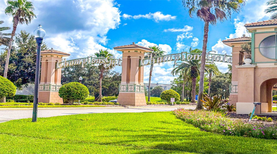 DAVENPORT, Florida 33896, 9 Bedrooms Bedrooms, ,5 BathroomsBathrooms,Residential,For Sale,MAIDSTONE,0,MFRL4964137