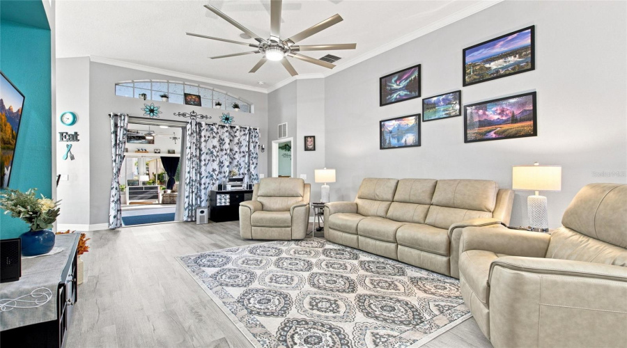 Newer ceiling fans throughout