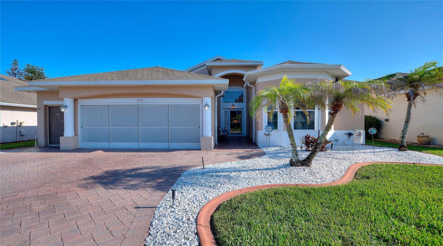 DAVENPORT, Florida 33837, 3 Bedrooms Bedrooms, ,2 BathroomsBathrooms,Residential,For Sale,ASHTON DR,0,MFRS5155707