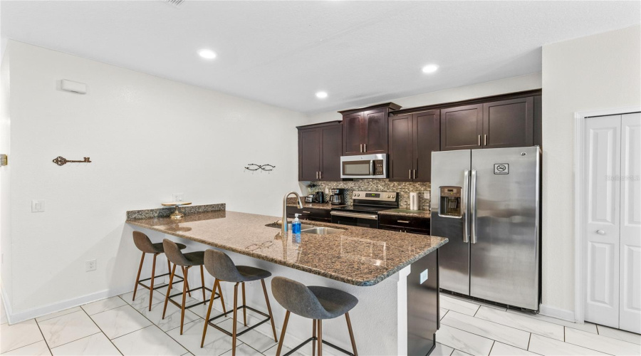 KISSIMMEE, Florida 34746, 5 Bedrooms Bedrooms, ,4 BathroomsBathrooms,Residential,For Sale,JULIET,0,MFRO6434113