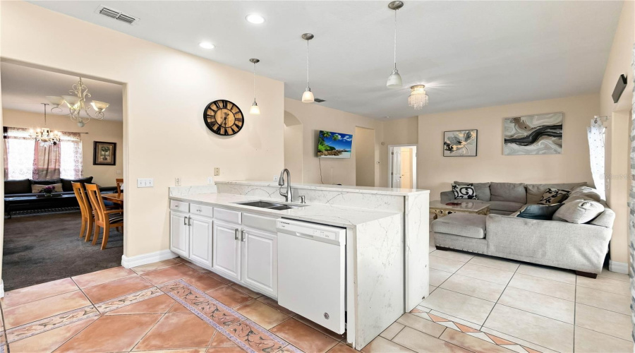 DAVENPORT, Florida 33897, 5 Bedrooms Bedrooms, ,7 BathroomsBathrooms,Residential,For Sale,VISTA,0,MFRS5155555