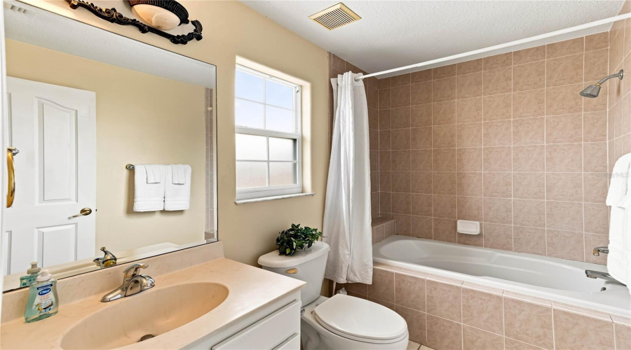 DAVENPORT, Florida 33897, 5 Bedrooms Bedrooms, ,7 BathroomsBathrooms,Residential,For Sale,VISTA,0,MFRS5155555