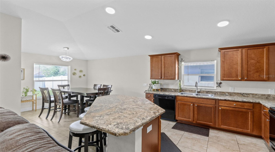 DAVENPORT, Florida 33837, 3 Bedrooms Bedrooms, ,2 BathroomsBathrooms,Residential,For Sale,BUCHANNAN,0,MFRS5155829