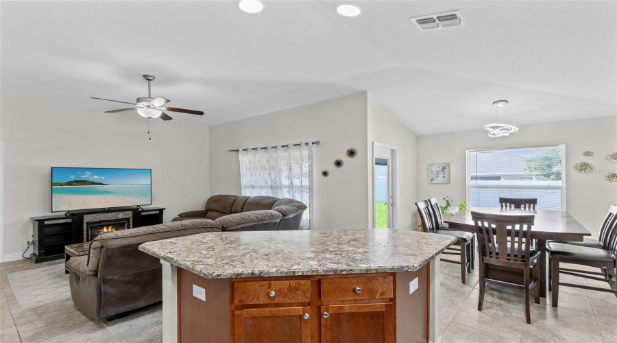 DAVENPORT, Florida 33837, 3 Bedrooms Bedrooms, ,2 BathroomsBathrooms,Residential,For Sale,BUCHANNAN,0,MFRS5155829