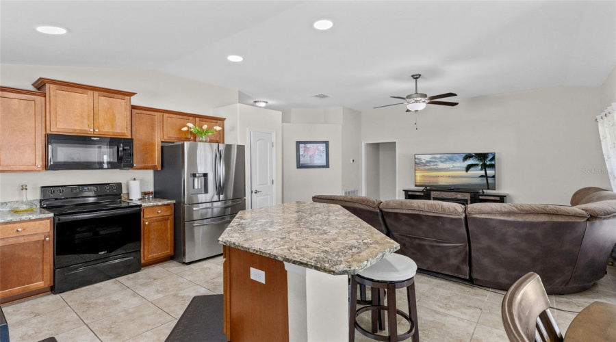 DAVENPORT, Florida 33837, 3 Bedrooms Bedrooms, ,2 BathroomsBathrooms,Residential,For Sale,BUCHANNAN,0,MFRS5155829
