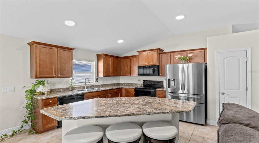 DAVENPORT, Florida 33837, 3 Bedrooms Bedrooms, ,2 BathroomsBathrooms,Residential,For Sale,BUCHANNAN,0,MFRS5155829