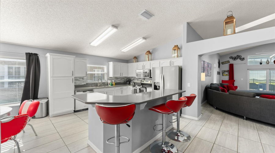 KISSIMMEE, Florida 34747, 5 Bedrooms Bedrooms, ,4 BathroomsBathrooms,Residential,For Sale,SANTEE,0,MFRO6433022