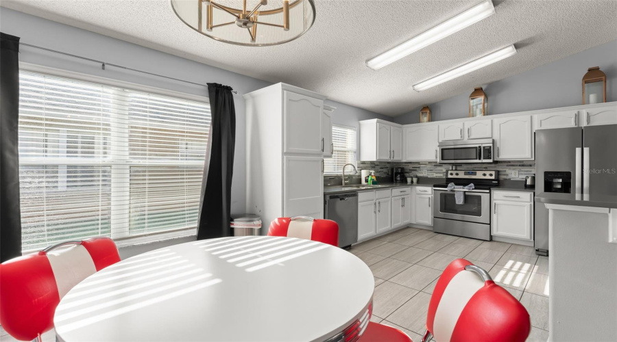 KISSIMMEE, Florida 34747, 5 Bedrooms Bedrooms, ,4 BathroomsBathrooms,Residential,For Sale,SANTEE,0,MFRO6433022