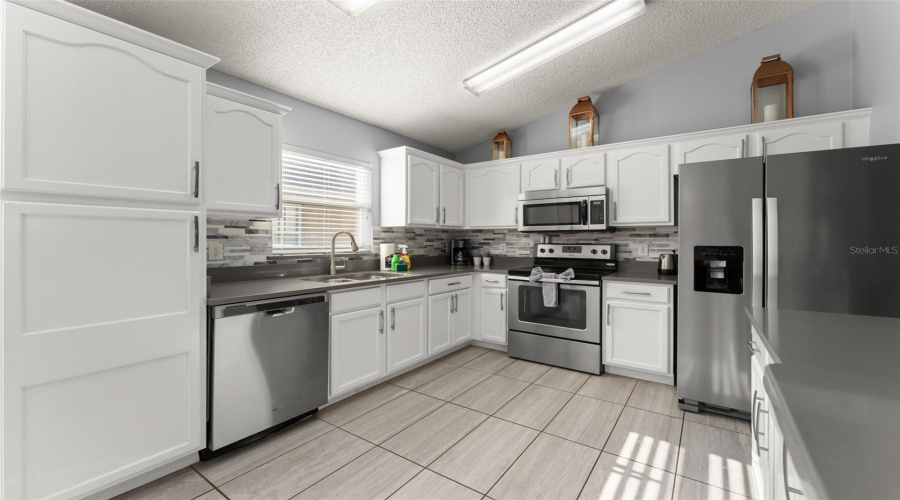 KISSIMMEE, Florida 34747, 5 Bedrooms Bedrooms, ,4 BathroomsBathrooms,Residential,For Sale,SANTEE,0,MFRO6433022