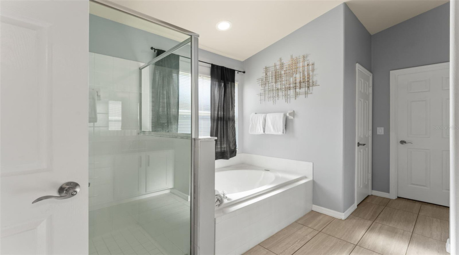 KISSIMMEE, Florida 34747, 5 Bedrooms Bedrooms, ,4 BathroomsBathrooms,Residential,For Sale,SANTEE,0,MFRO6433022