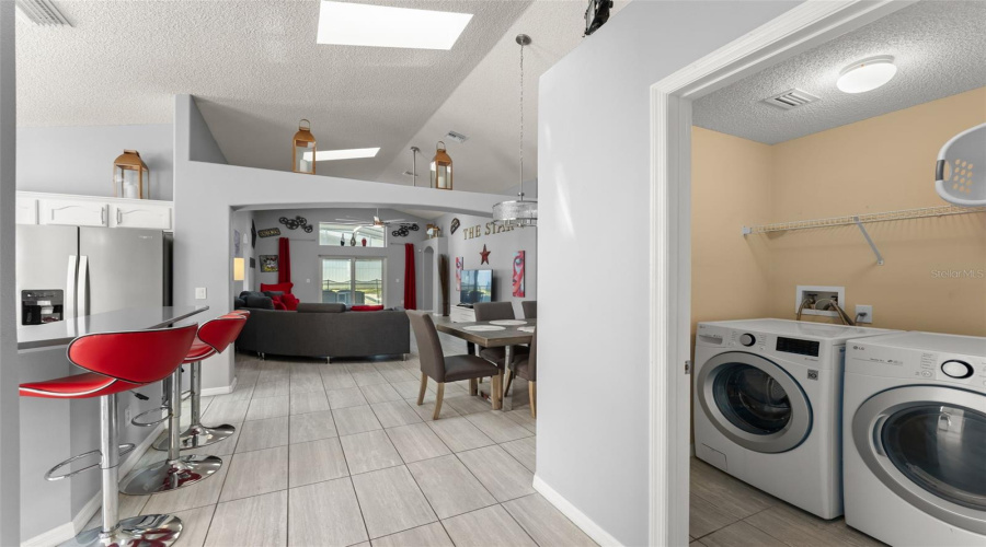 KISSIMMEE, Florida 34747, 5 Bedrooms Bedrooms, ,4 BathroomsBathrooms,Residential,For Sale,SANTEE,0,MFRO6433022