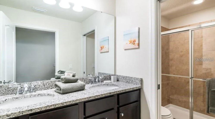 KISSIMMEE, Florida 34747, 9 Bedrooms Bedrooms, ,6 BathroomsBathrooms,Residential,For Sale,CORCOVADO,0,MFRO6423332