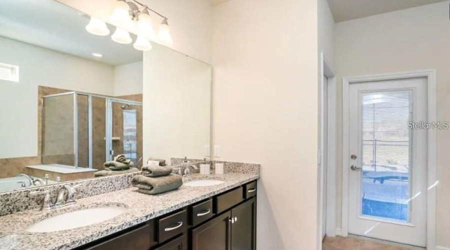 KISSIMMEE, Florida 34747, 9 Bedrooms Bedrooms, ,6 BathroomsBathrooms,Residential,For Sale,CORCOVADO,0,MFRO6423332
