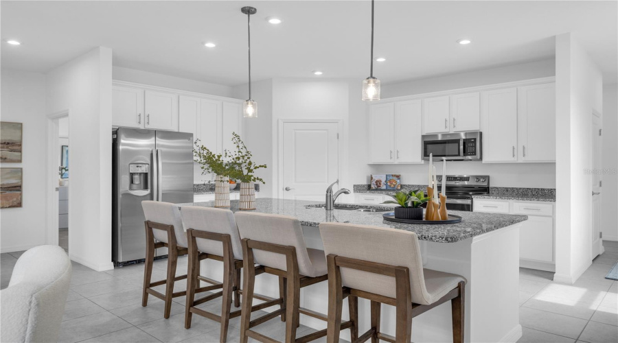 DAVENPORT, Florida 33837, 3 Bedrooms Bedrooms, ,2 BathroomsBathrooms,Residential,For Sale,MEADOW WALK,0,MFRO6434627