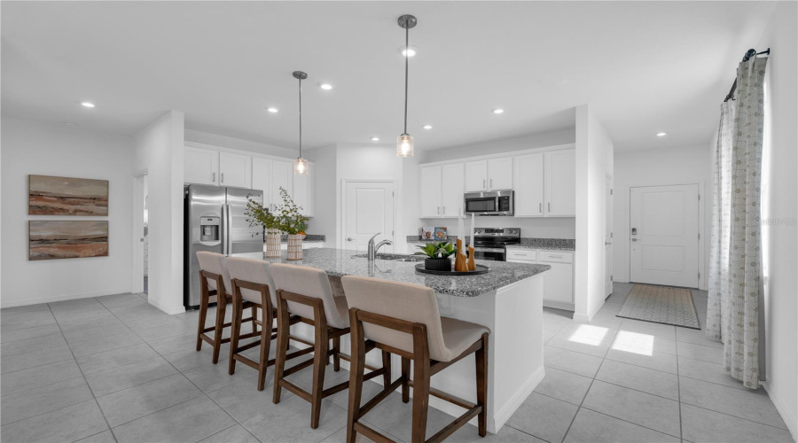 DAVENPORT, Florida 33837, 3 Bedrooms Bedrooms, ,2 BathroomsBathrooms,Residential,For Sale,MEADOW WALK,0,MFRO6434627