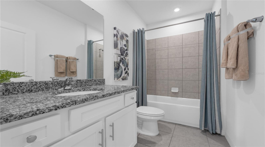 DAVENPORT, Florida 33837, 3 Bedrooms Bedrooms, ,2 BathroomsBathrooms,Residential,For Sale,MEADOW WALK,0,MFRO6434627