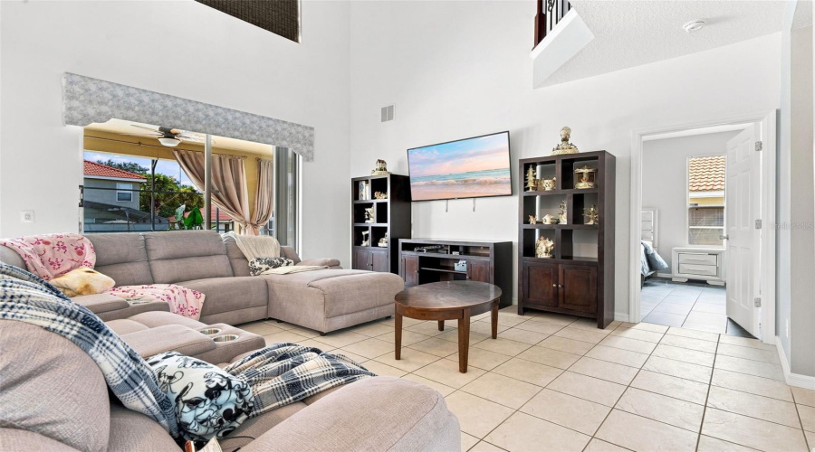 DAVENPORT, Florida 33897, 6 Bedrooms Bedrooms, ,5 BathroomsBathrooms,Residential,For Sale,SEVILLA,0,MFRO6434100